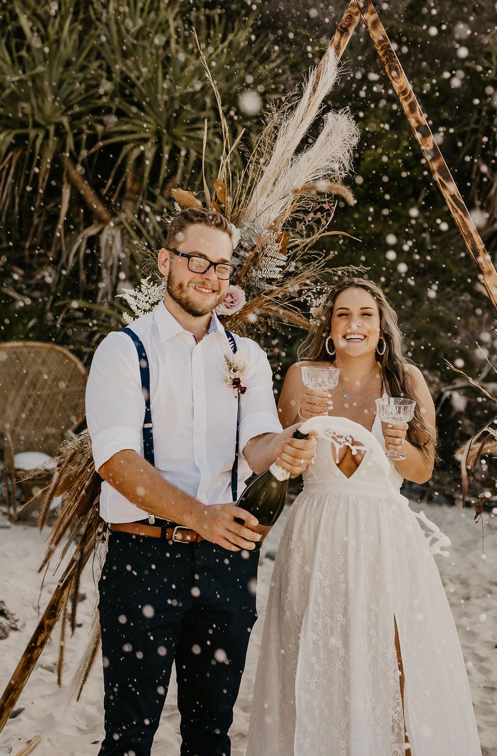 boho vibes wedding with dried flowers