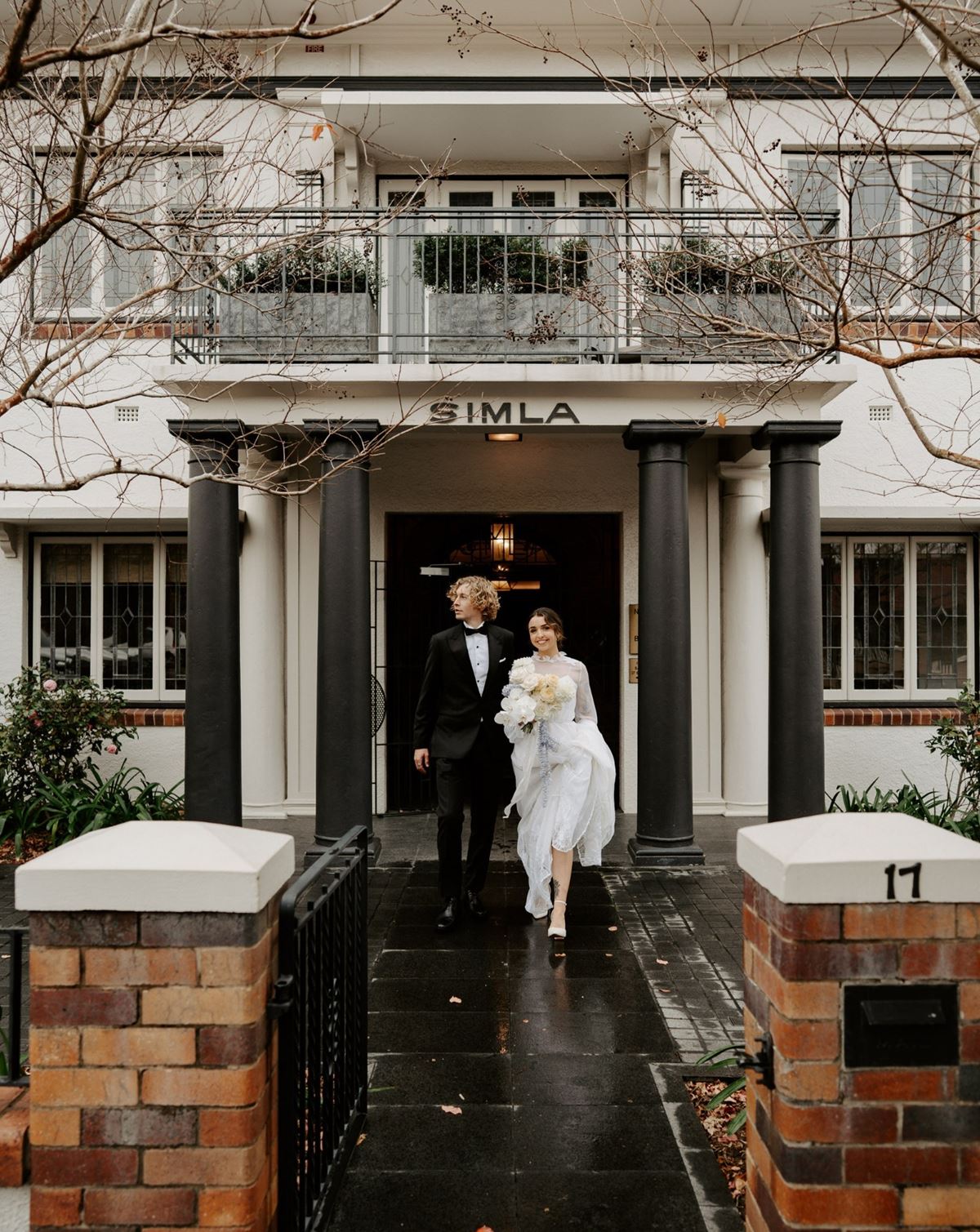 beautiful wedidng venue and couple