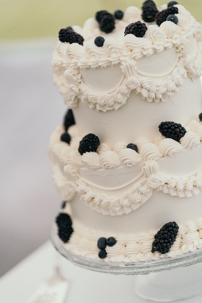 wedding cake with tiers