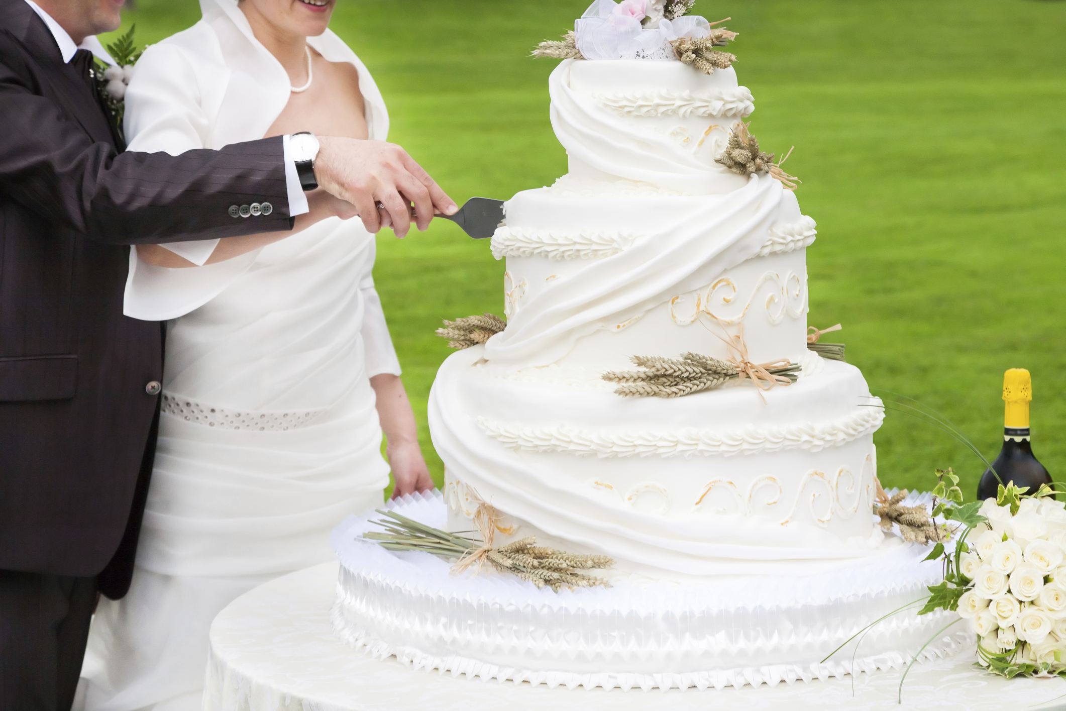 Wedding Cake Bakery | Wedding Cake Designs | Wedding Cake Flavors