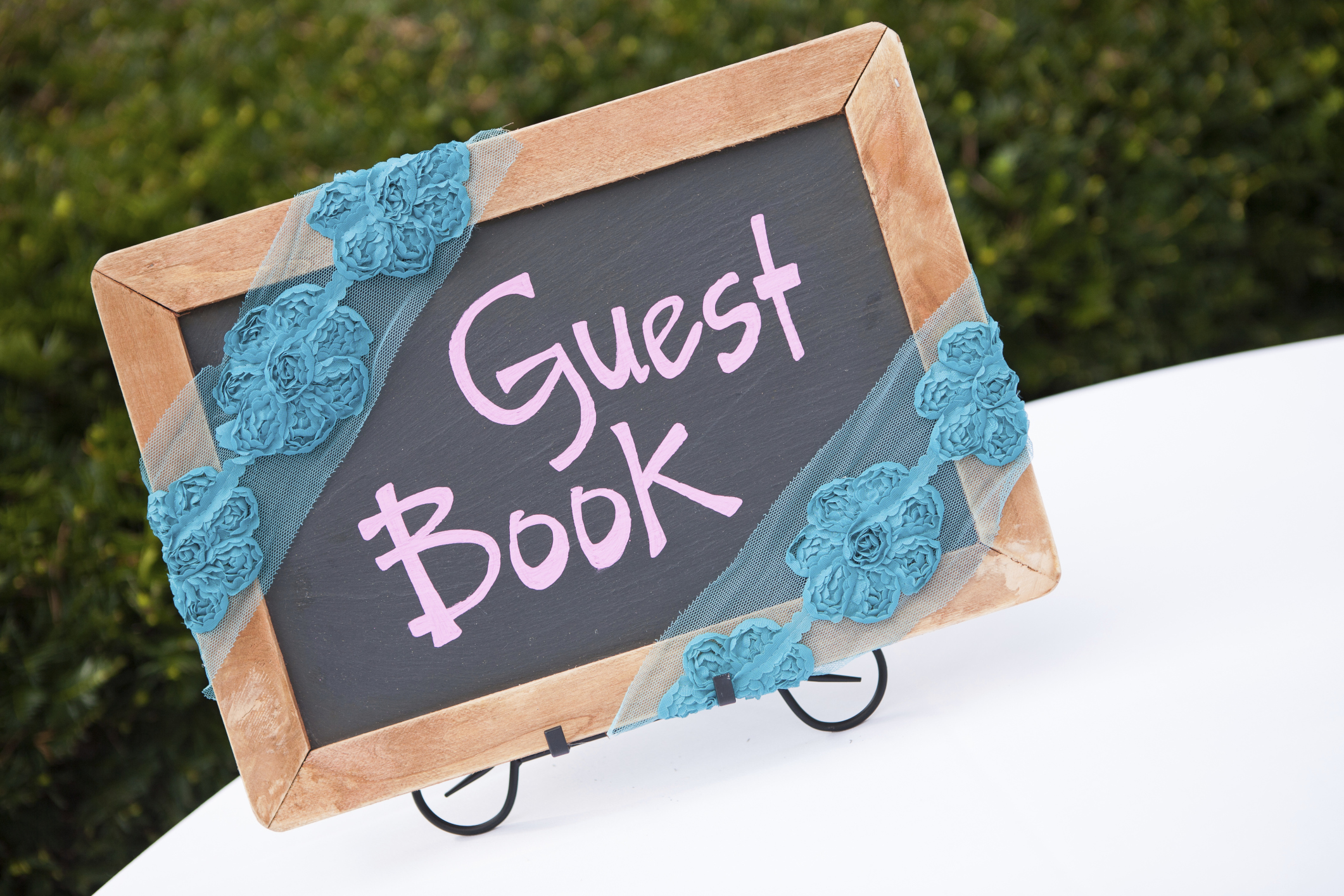 Unusual Wedding Guest Book Ideas Easy Weddings