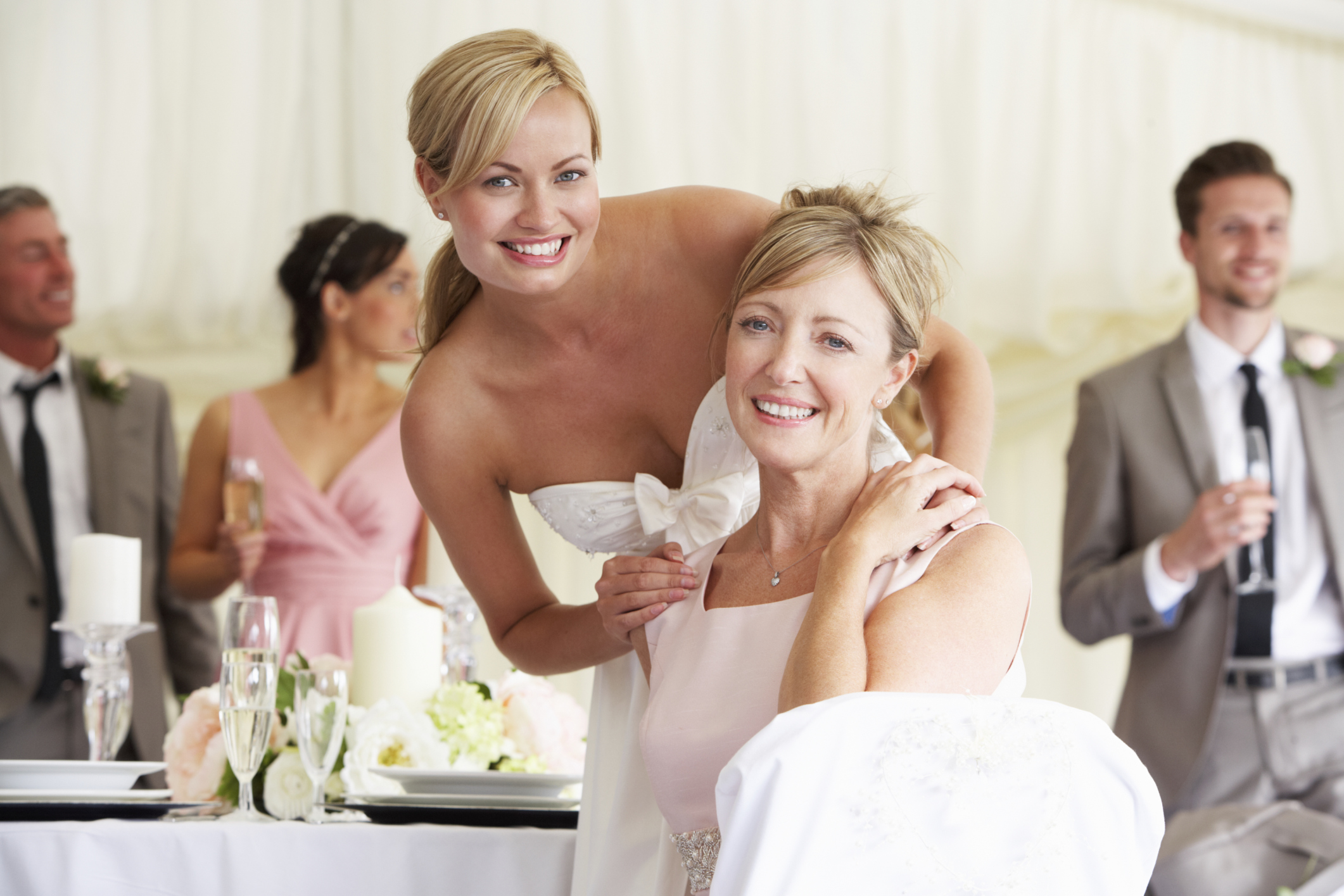 Mother Of The Bride Duties Easy Weddings 3414