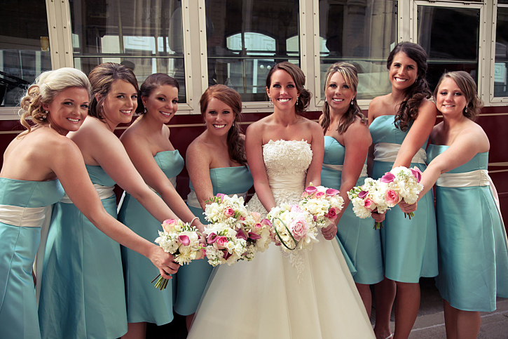 How many bridesmaids should I choose? | Easy Weddings