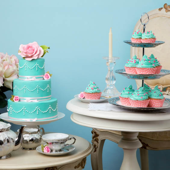 Alice in Wonderland Kitchen Tea Cake