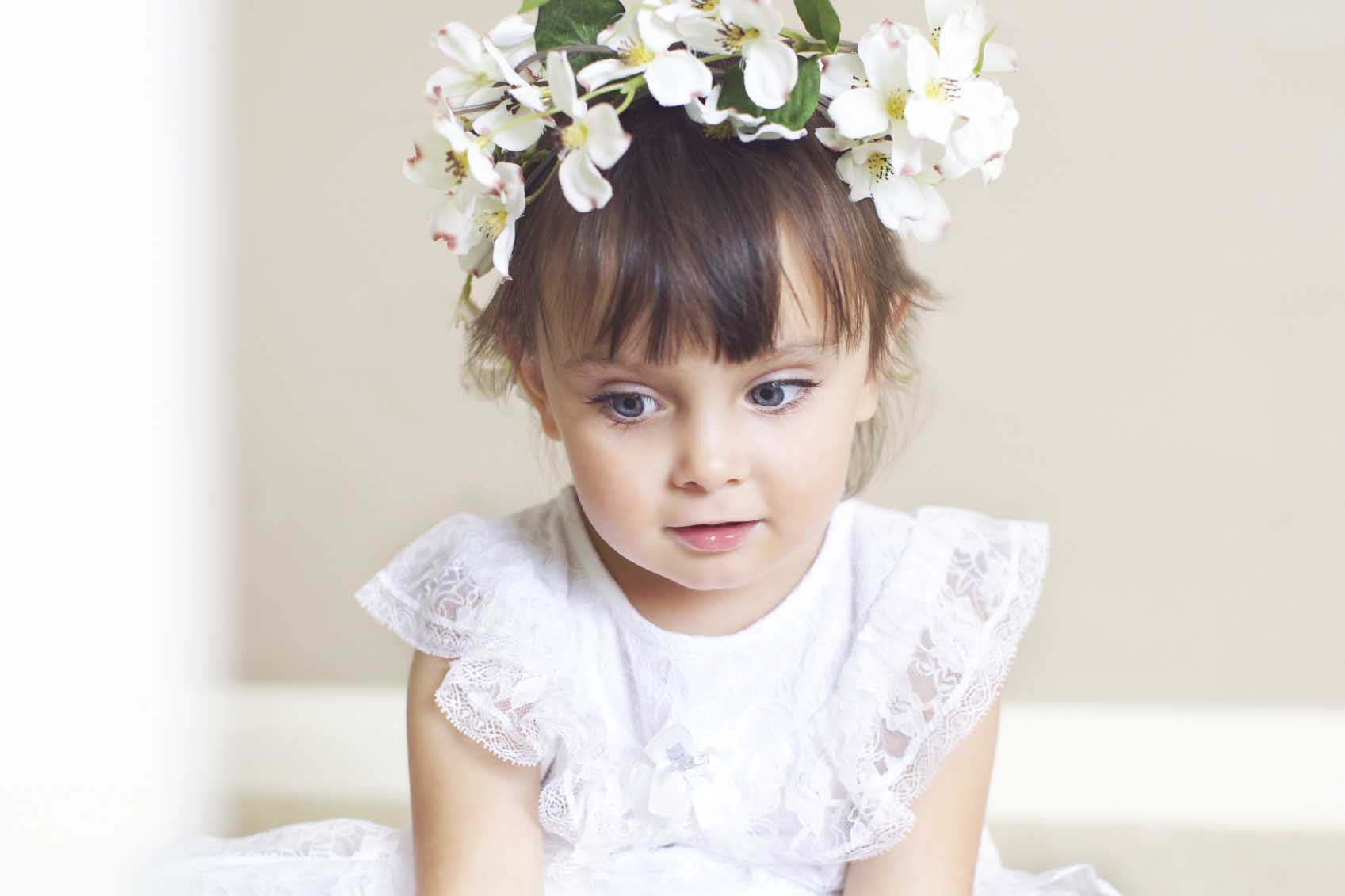 what do flower girls do