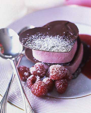 Chocolate-dessert.-Image-GENTL-HYERS