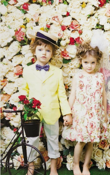 Hats on ring bearers and flowergirls