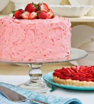 wedding cake with strawberries