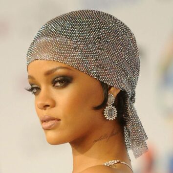 Rihannas eye popping dress
