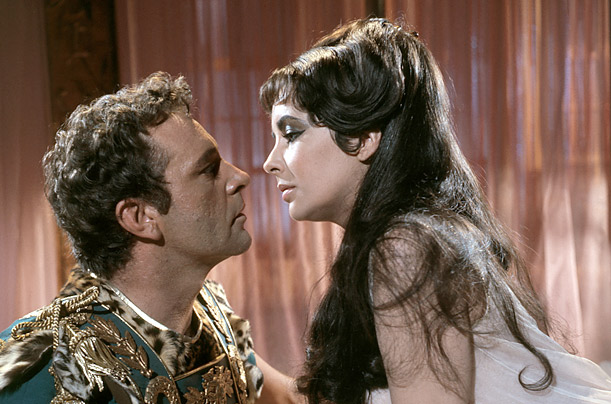 Elizabeth Taylor and Richard Burton in Cleopatra. Image: 20th Century Fox, Neal Peters Collection