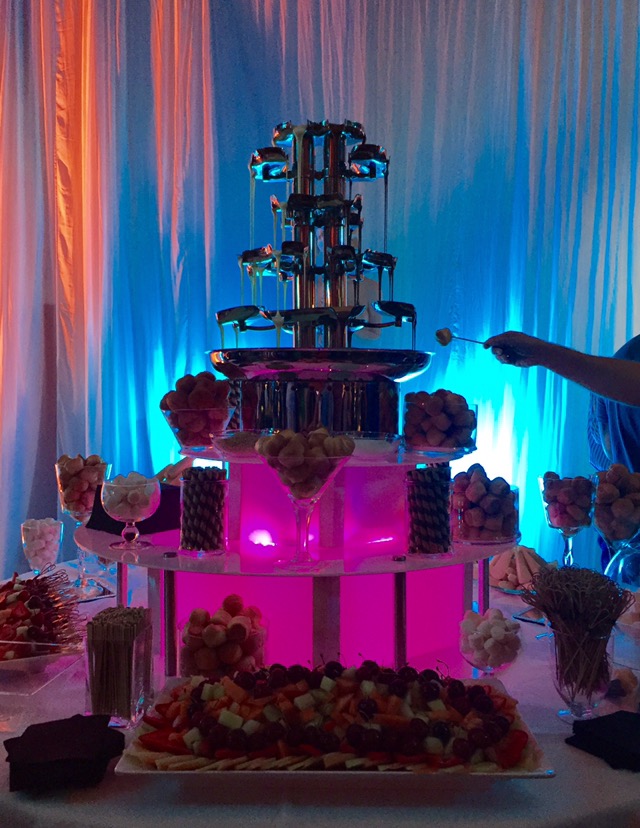 chocolate fountain wedding