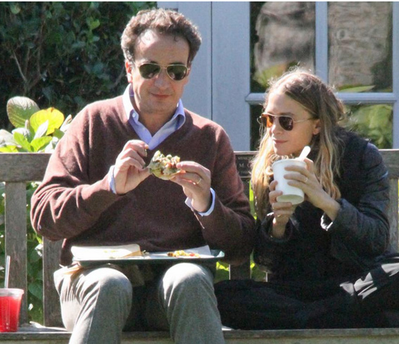 Mary-Kate Olsen and Olivier Sarkozy with wedding rings. Image: INFphoto.com