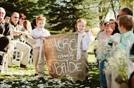 here comes the bride - pageboys