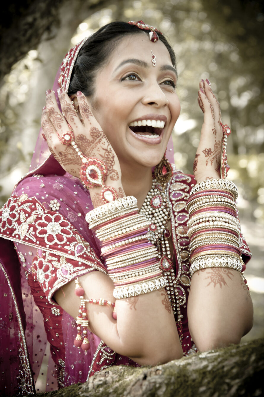 Hundreds of people attended the mass wedding in Surat. Image: Getty Images.