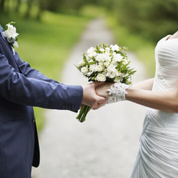 Wedding backyard elopement celebrant1