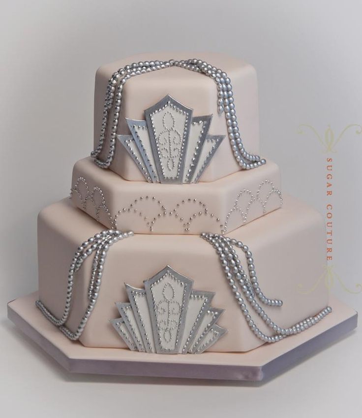 10 Art Deco Inspired Wedding Cakes | Easy Weddings