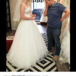Iggy and James go wedding dress shopping. Image: Iggy Azalea via Twitter