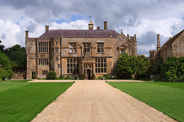 12 Castle Wedding Venues - Brympton House - Geography.org