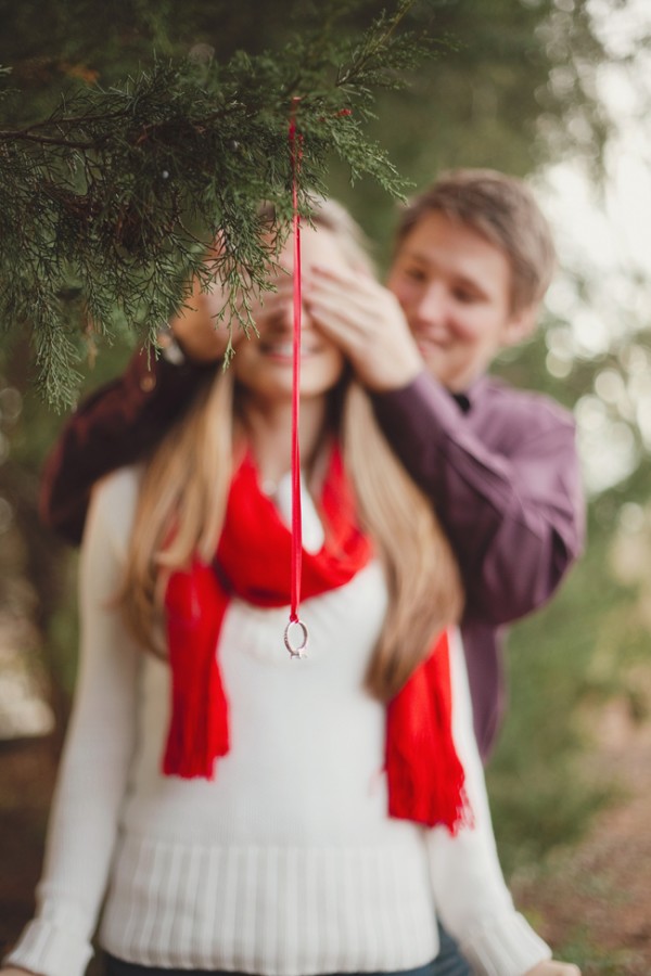 Easy-Weddings-Christmas-engagements 8