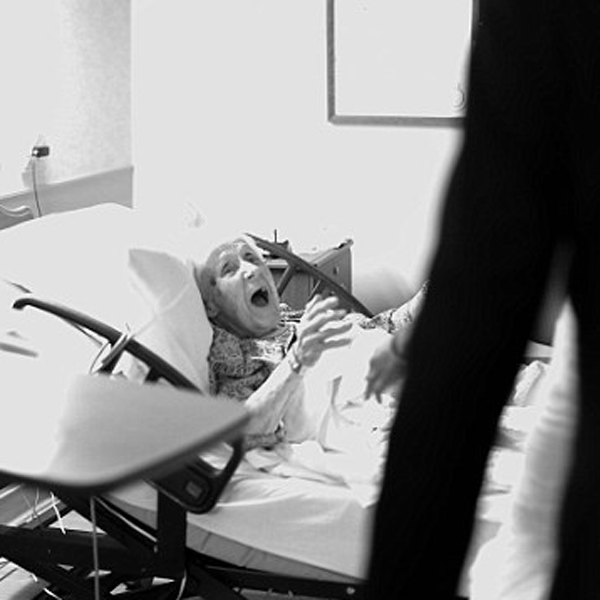 Easy Weddings Surprised Grandma thumb