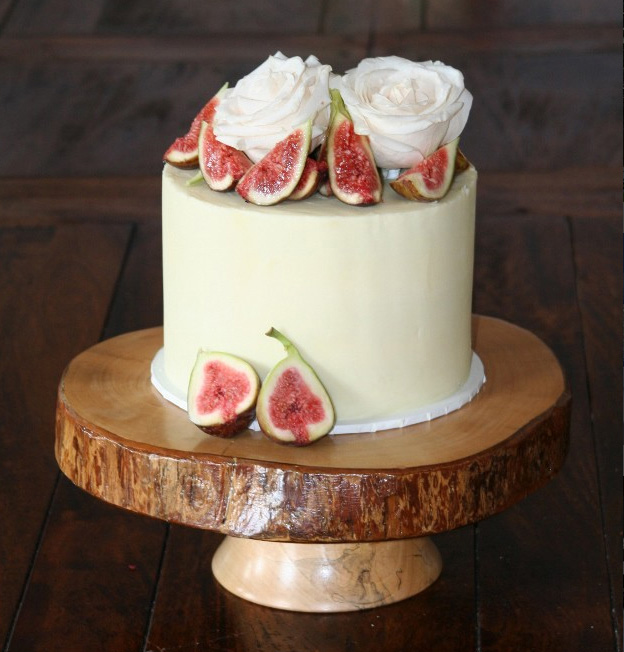 21 Single Tier Wedding cakes you will love ~ KISS THE BRIDE MAGAZINE