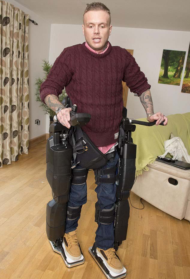 Ben Barnes will walk down the aisle using an exo skeleton. Image Mirrorpix via Daily Mail