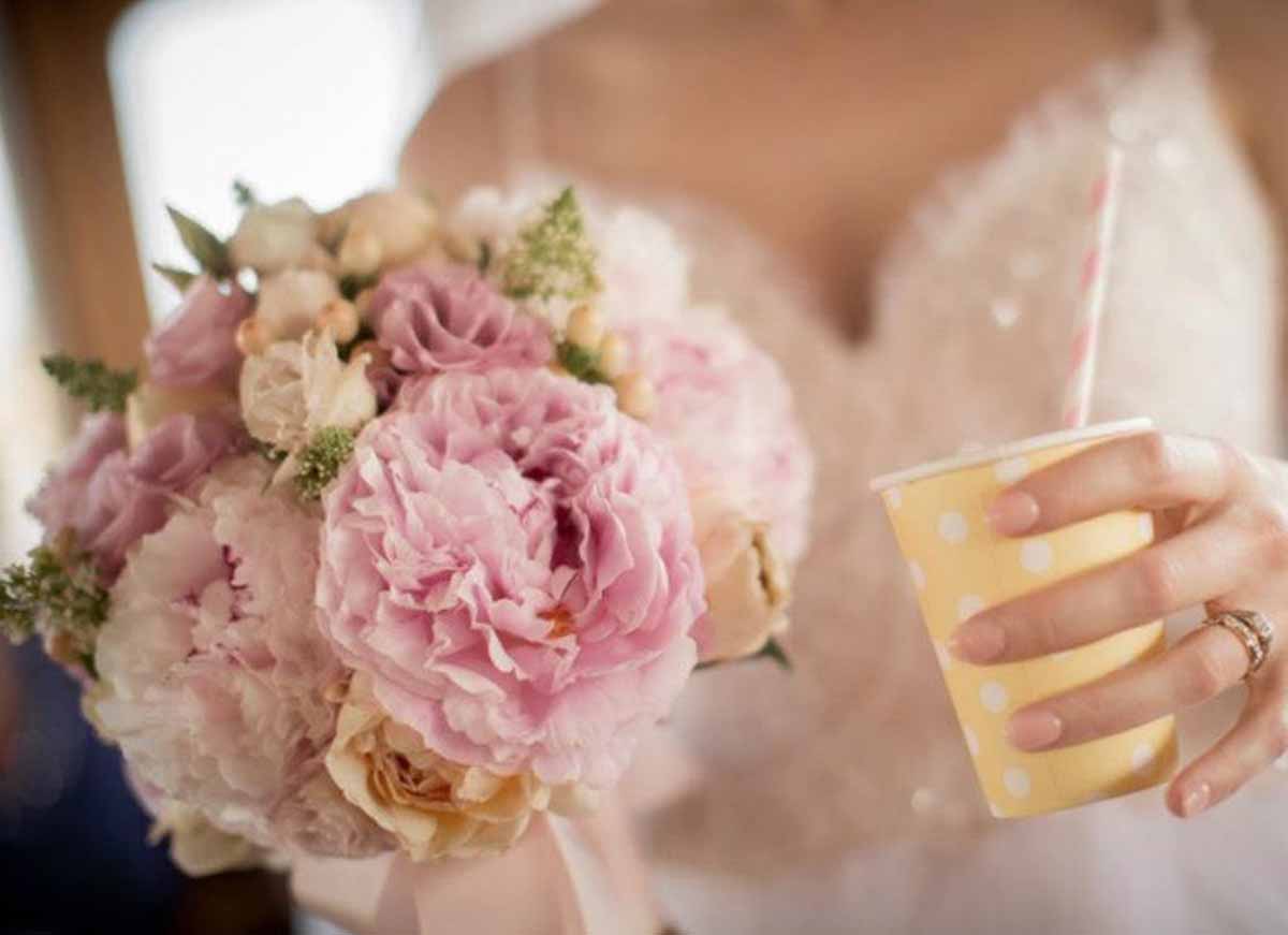 dos and don'ts of wedding flowers