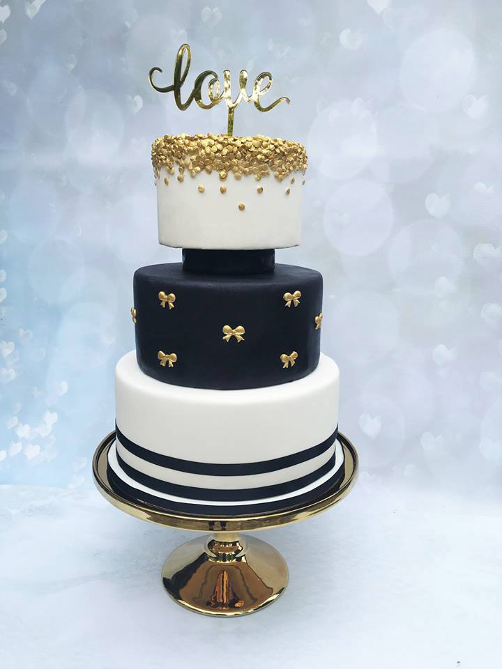 Metallic wedding cake - Puddles the Cake Company