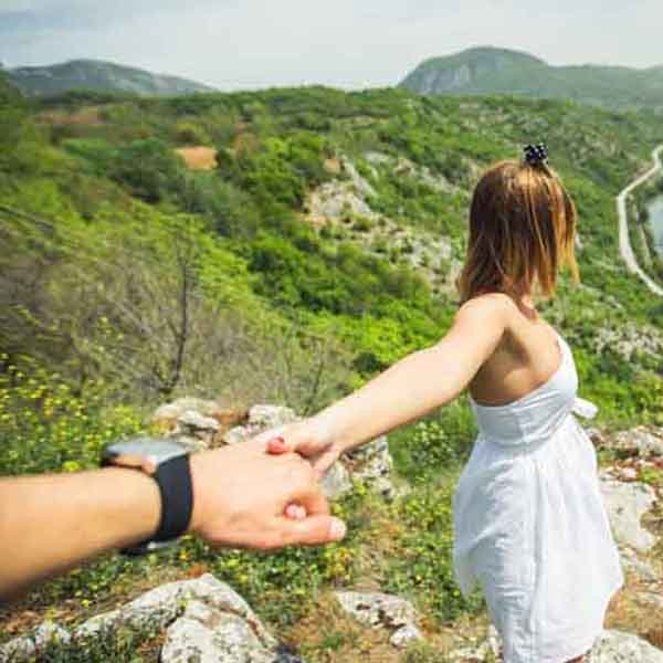 honeymoon couple