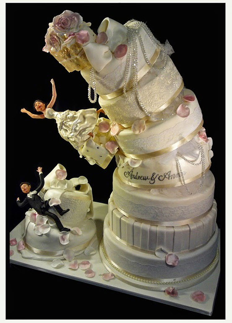 falling  in love wedding cake