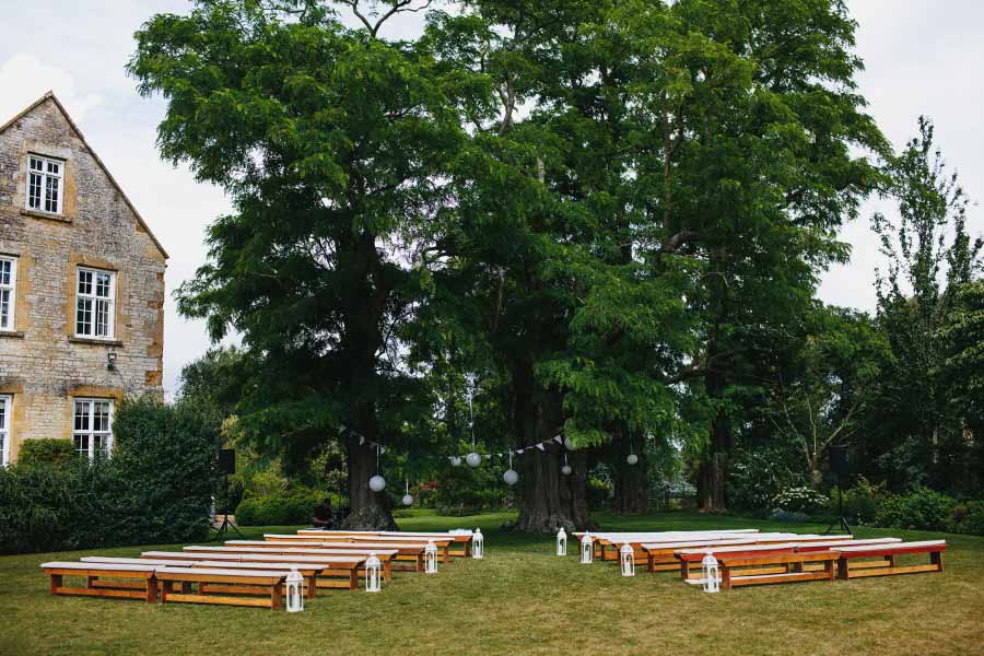 ceremony backdrop for garden wedding