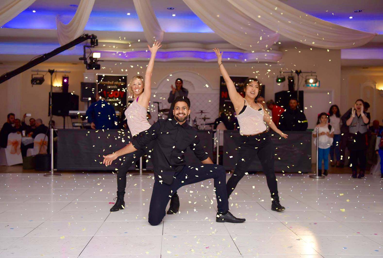 Wedding flash mob how to make yours memorable Easy Weddings