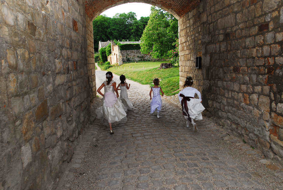 Kids Running Wedding
