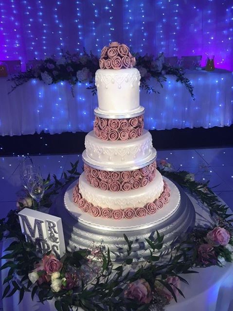 wedding cakes sussex