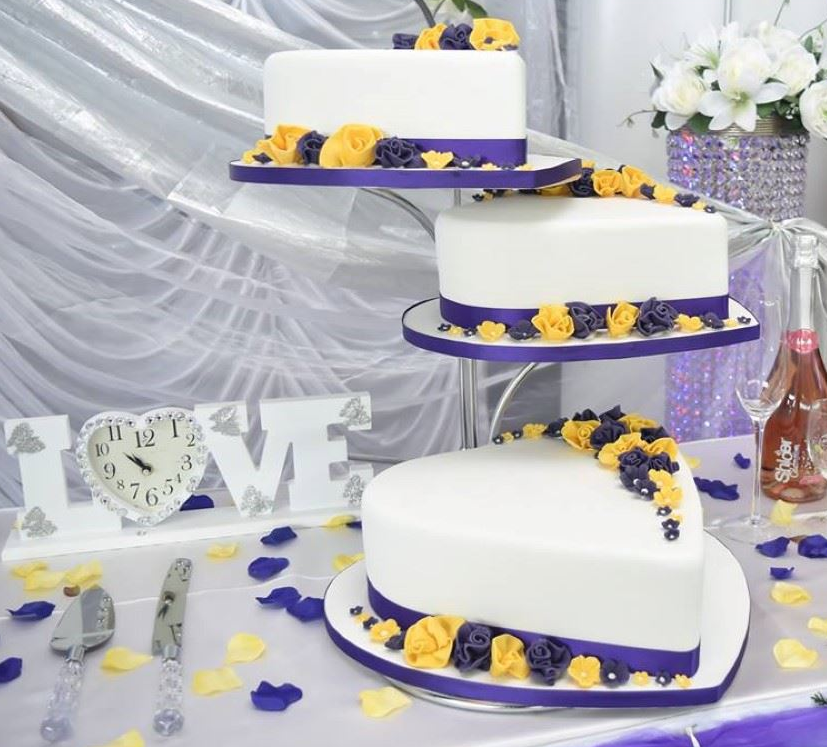wedding cakes essex