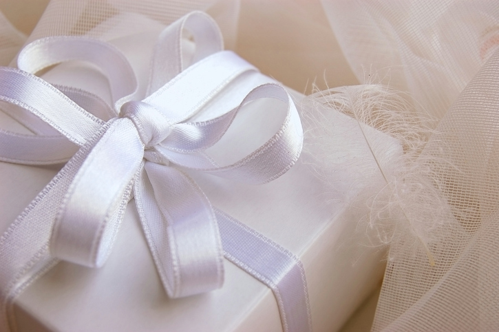 wedding gift, wedding gift etiquette, wishing well, wedding gift registry