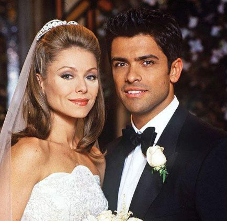 Kelly Ripa and Mark Consuelos' Wedding via Heavy