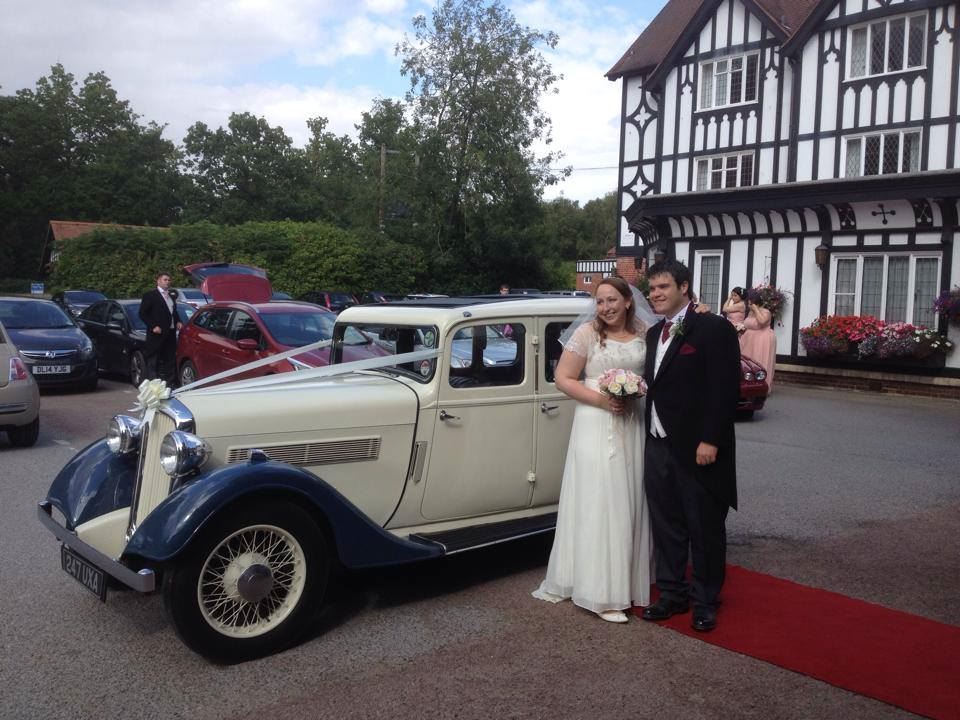 ivory vintage wedding car hire, wedding car providers lincolnshire 