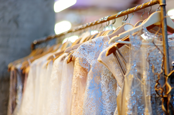 tips for wedding dress shopping