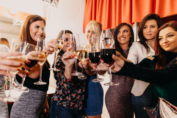 Hen's nights vs bridal showers: what's the difference?