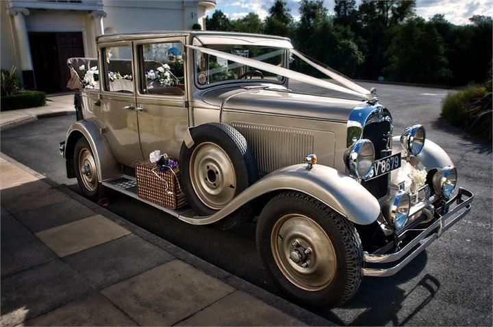 wedding cars gloucestershire