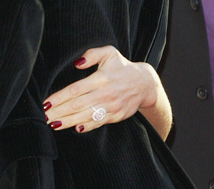 david beckham engagement ring4 a