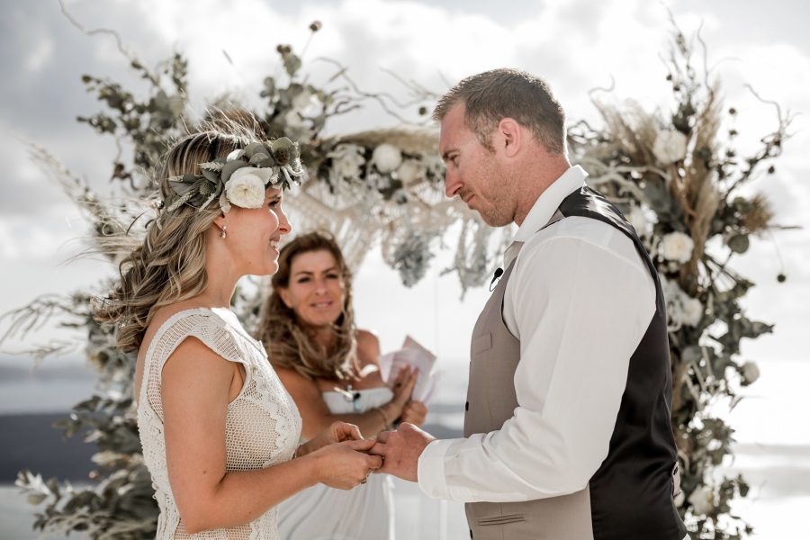 Nicole Michael Santorini Elopement Lilly Red 029 900x600 900x600 1