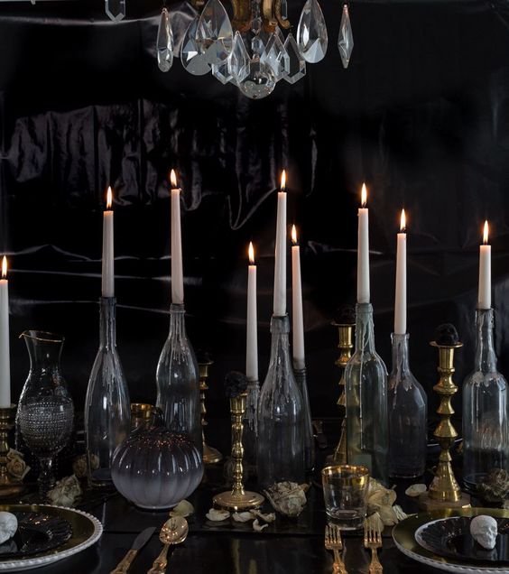 Halloween wedding inspo for a spooktacular day | Easy Weddings