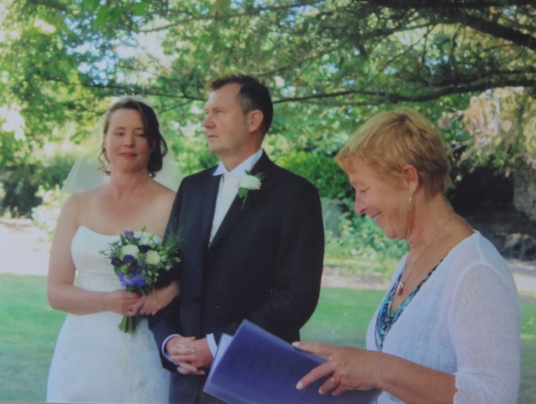 marriage celebrants aylesbury