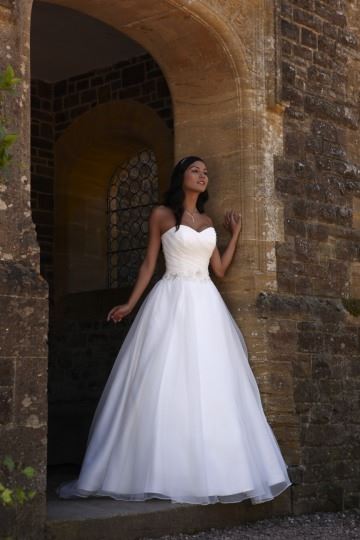 wedding dresses greater manchester
