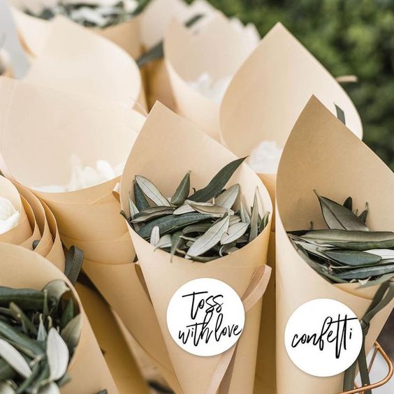 Green Dried Leaves Eco-Friendly Biodegradable WEDDING CONFETTI Real Throwing 