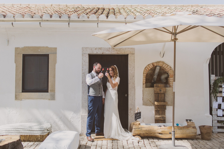 reasons why a destination wedding will save you money