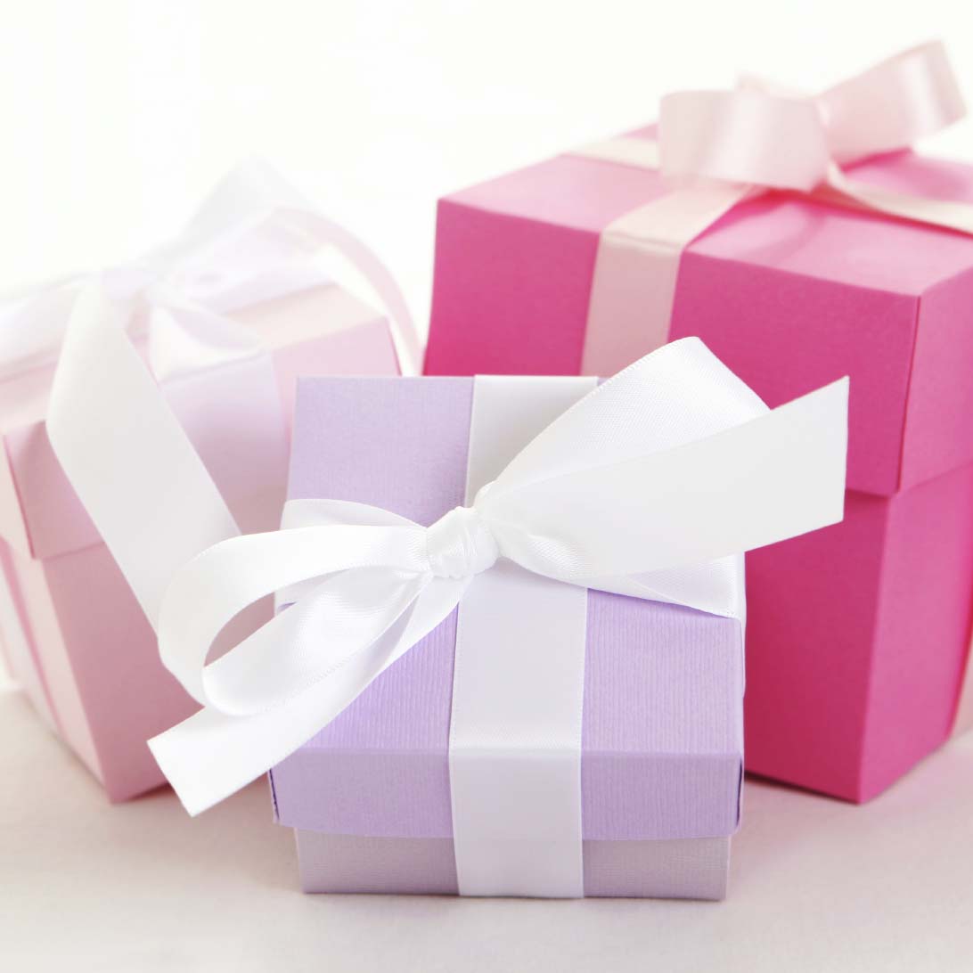 How To Give The Perfect Bridal Shower Gift