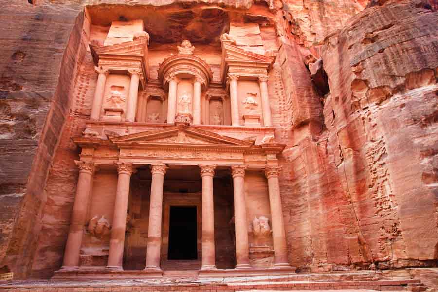 Petra-Jordan-as-a-honeymoon-vacation